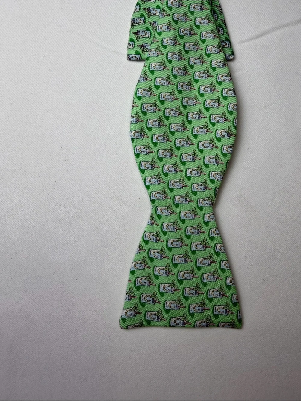Vineyard Vines Kentucky Derby Style Light Green Patterned Silk Bow Tie